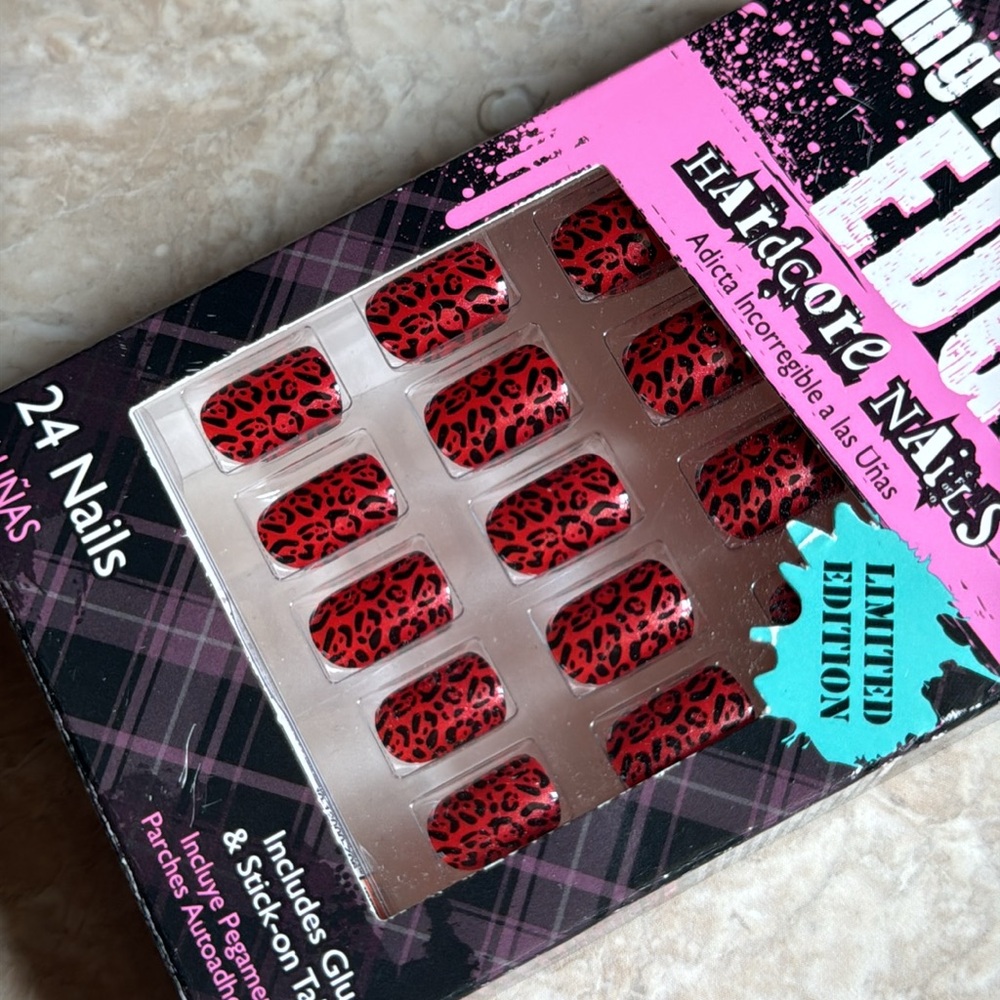 Fing’rs Edge Hardcore Nails Kit Red Jaguar Leopard Animal Print Set New in Box